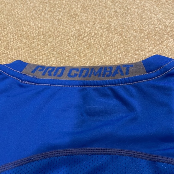 Nike Pro Combat Men’s Medium Fitted Dri-Fit Blue Shirt - Picture 4 of 8